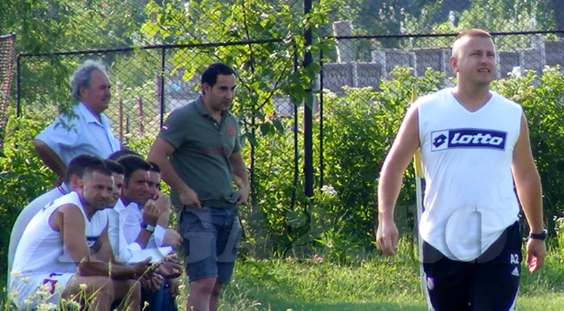 Dumitrescu a renunțat la trei jucători** și își dorește rapid 3-4 transferuri