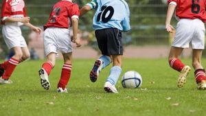 SPECIAL | Nu e glumă, e lege. Antrenorii din sport trebuie să prezinte dovada că nu sunt prădători sexuali!