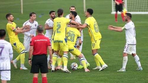 Avem imagini de la bătaia generală din timpul partidei Petrolul - Orduspor din Antalya! Totul a pornit de la jocul dur al turcilor. FOTO & VIDEO