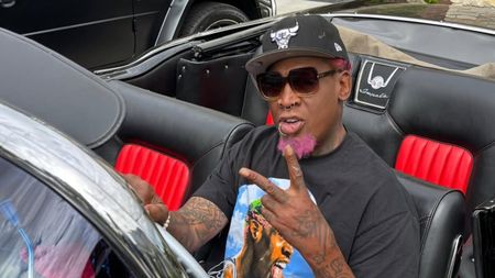 Ofertă nebună din Israel pentru Dennis Rodman: 100.000 de euro, hotel și avion privat pentru o lecție privată!