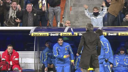 VIDEO** O nouă aroganță marca "Mou"! Vezi cum a obținut eliminarea unui jucător de la Villarreal!