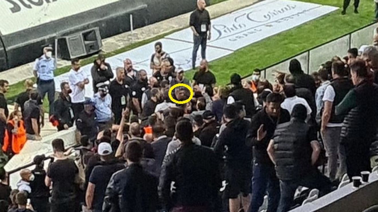 Au uitat rapid tot ce a făcut bun, iar acum fanii lui PAOK îl contestă pe Răzvan Lucescu! Scene incredibile după înfrângerea din campionat: antrenorul român, dialog aprins cu ultrașii | VIDEO