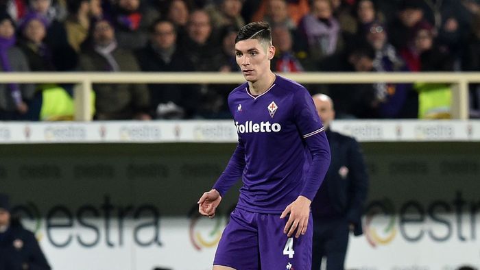E cel mai curtat tânăr fotbalist al momentului! Juventus, Tottehnam și Manchester United se luptă pentru "perla" Fiorentinei. Mourinho a fost personal să-l urmărească