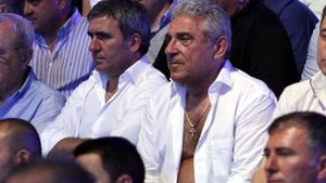 Gică Hagi, atac devastator la Giovanni Becali, în direct, la TV! „Regele” a început să țipe, din cauza transferului „perlei” sale: „Singura ofertă a fost de la Brighton! Restul, şi de la Giovanni, au fost doar vorbe”