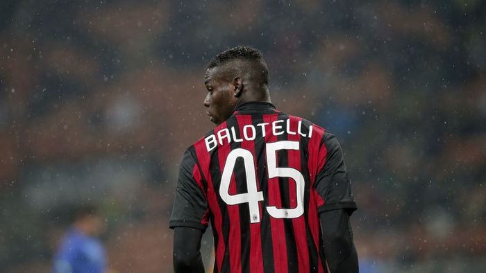 Balotelli, așteptat să revină în Anglia. Italienii scriu că Arsenal și Chelsea sunt pe urmele lui