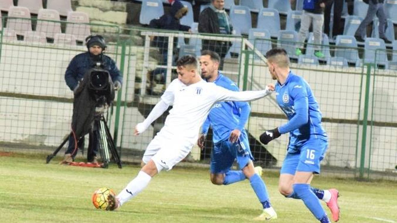 Oltenii au în curte un viitor star: "Multă lume mi-a zis că mă asemăn cu Zlatan Ibrahimovic!" Puștiul a debutat la 15 ani