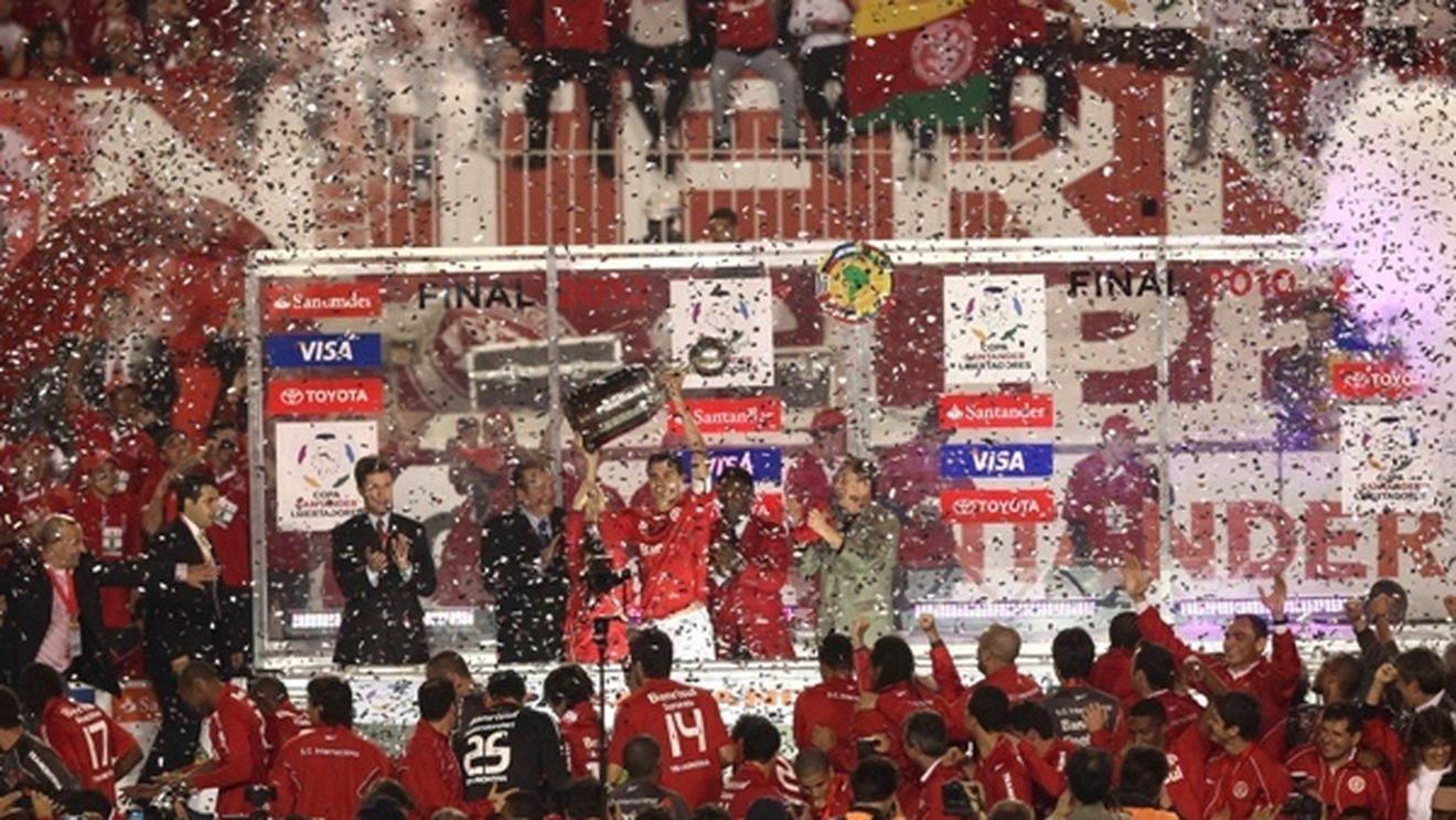 VIDEO Show total în Copa Libertadores! Internacional - Chivas Guadalajara 3-2!