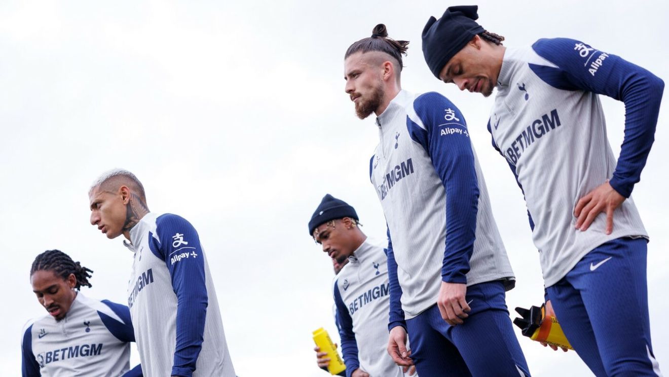 Radu Drăguşin, în mijlocul unui război imens la Tottenham! Romero, atac împotriva conducerii: „Ies doar când e bine şi spun minciuni!"