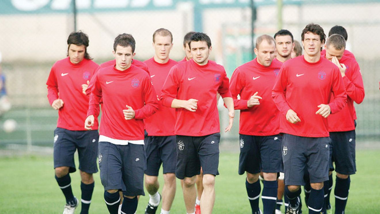 Criza își spune cuvântul:** steliștii s-au cazat la un hotel de trei stele, în camere de 100 RON/noapte