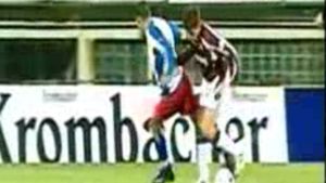 VIDEO SENZAȚIONAL Cum au scăpat rapidiștii de cel care a speriat Anglia! De Jong, un singur 'roșu' în carieră, cu Rapid