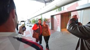 FOTO Steliștii au ajuns în Marbella! Jucătorul care a atras toate privirile fanelor și a fost cel mai solicitat pentru poze: