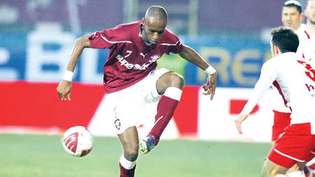 Cesinha, enervat la culme că a fost pus pe lista de transferuri! "Vamă" nu-i mai răspunde la telefon! Declarația prin care își pune fanii în cap