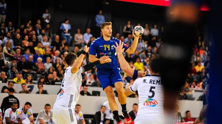 Cum ar putea arăta primul „7" al României în partida tur cu Lituania, în condițiile în care a schimbat mai bine de jumătate din echipa națională