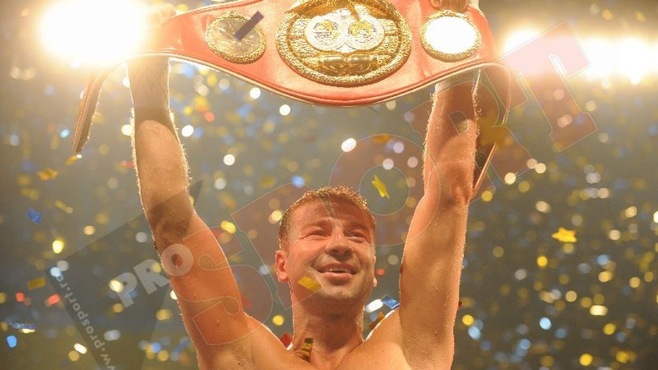 Campion pentru România! **Bute îl face K.O. pe Mendy în runda a 4-a și își păstrează titlul mondial IBF la supermijlocie: "Sunt mândru că sunt român!"