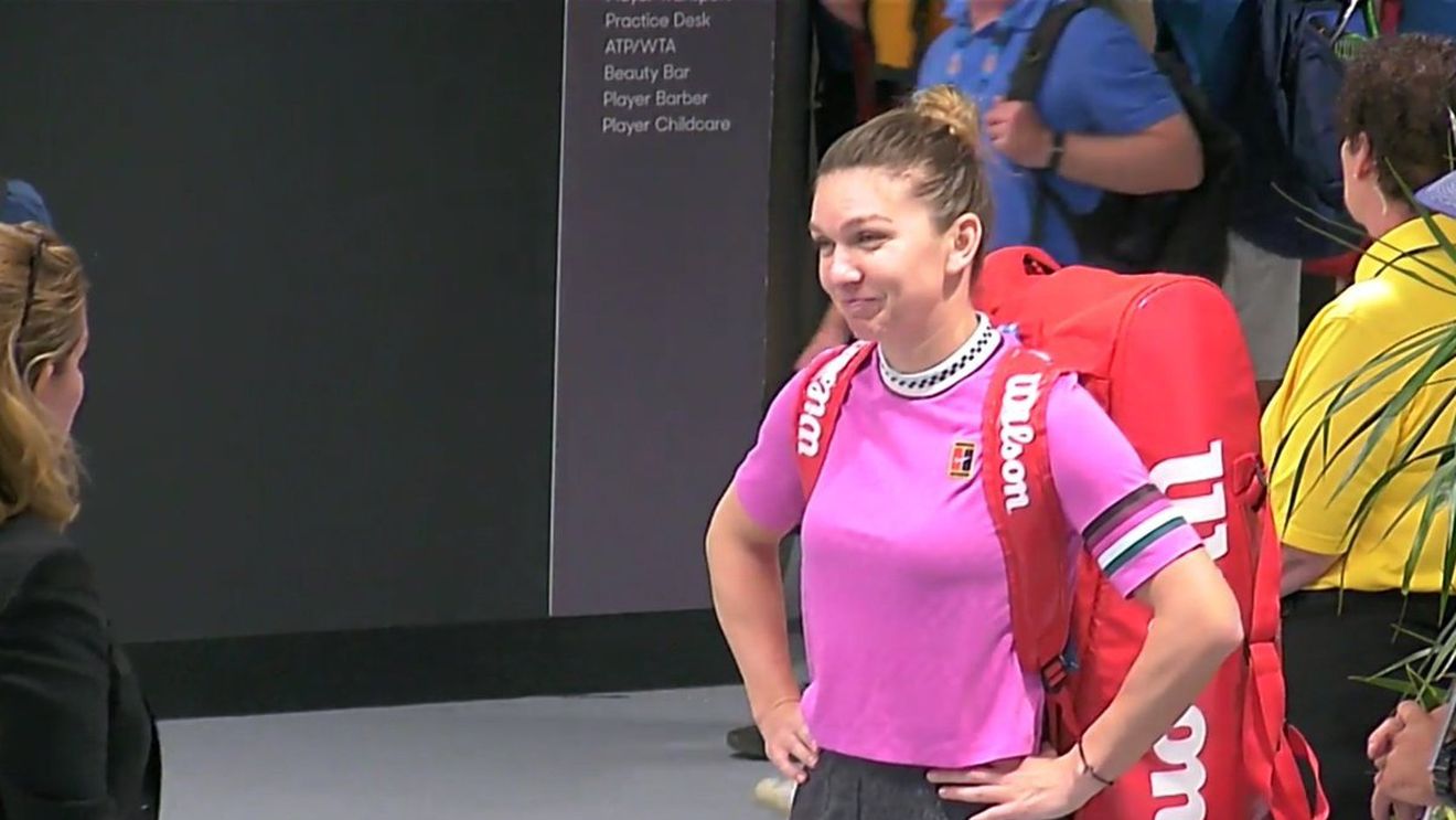 S-au amuzat copios în timp ce Simona se chinuia pe teren. Cele mai nebunești 10 mesaje postate în timp ce estona Kaia Kanepi o încurca teribil pe Halep: "e ca la cină" și "mi-aș cam dori să iasă de pe teren și să îmbrace rochița roșie..."
