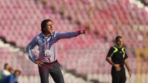 Reacția lui Velcea la mustrarea primarului: "Ar trebui să fiu și eu supărat"! Care e nemulțumirea antrenorului