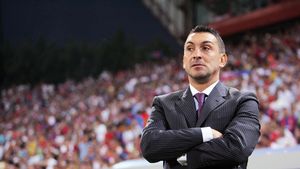 Dialog-șoc între Becali și Ilie Dumitrescu!** "Ai trimis bilețele la toți antrenorii!" Protasov, Olăroiu și Pițurcă, acuzați că luau notițe