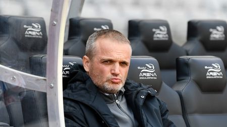 Universitatea Cluj, criticată pentru că a început negocierile cu alt antrenor înainte de a-l da afară pe Erik Lincar: „Au o mare problemă. Nu se face așa ceva!” | VIDEO EXCLUSIV ProSport Live