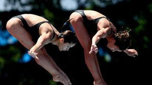 Aiacoboae și Popovici, locurile 10, respectiv 12, în finală la 10 metri platformă, la CE de natație