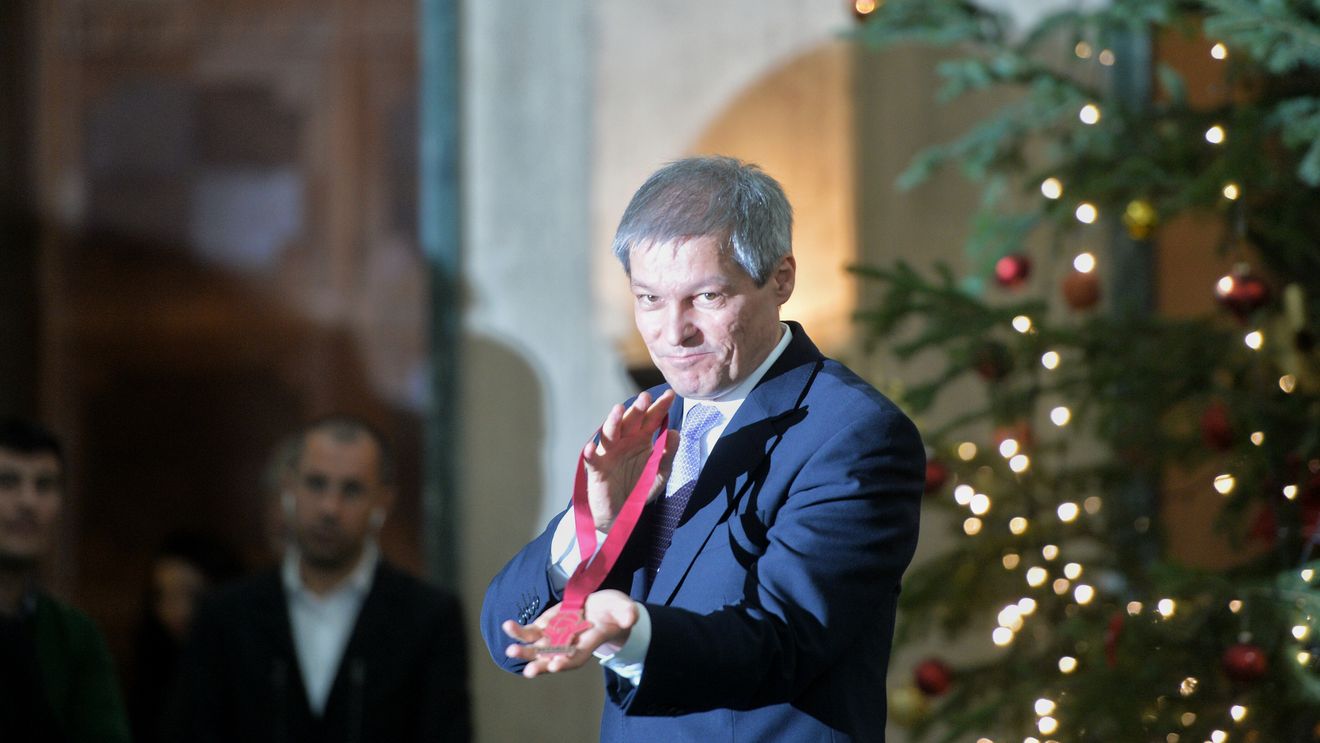 Reacție dură după ce Guvernul a premiat echipa națională de handbal: "Ar trebui să fie ca pe vremea lui Ceaușescu! Trebuie dată o lege!"