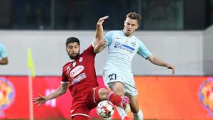 „F***-ți morții mă-tii”, înjurătura care l-a enervat pe Horațiu Feșnic. De ce l-a așteptat Olaru pe arbitru după meci