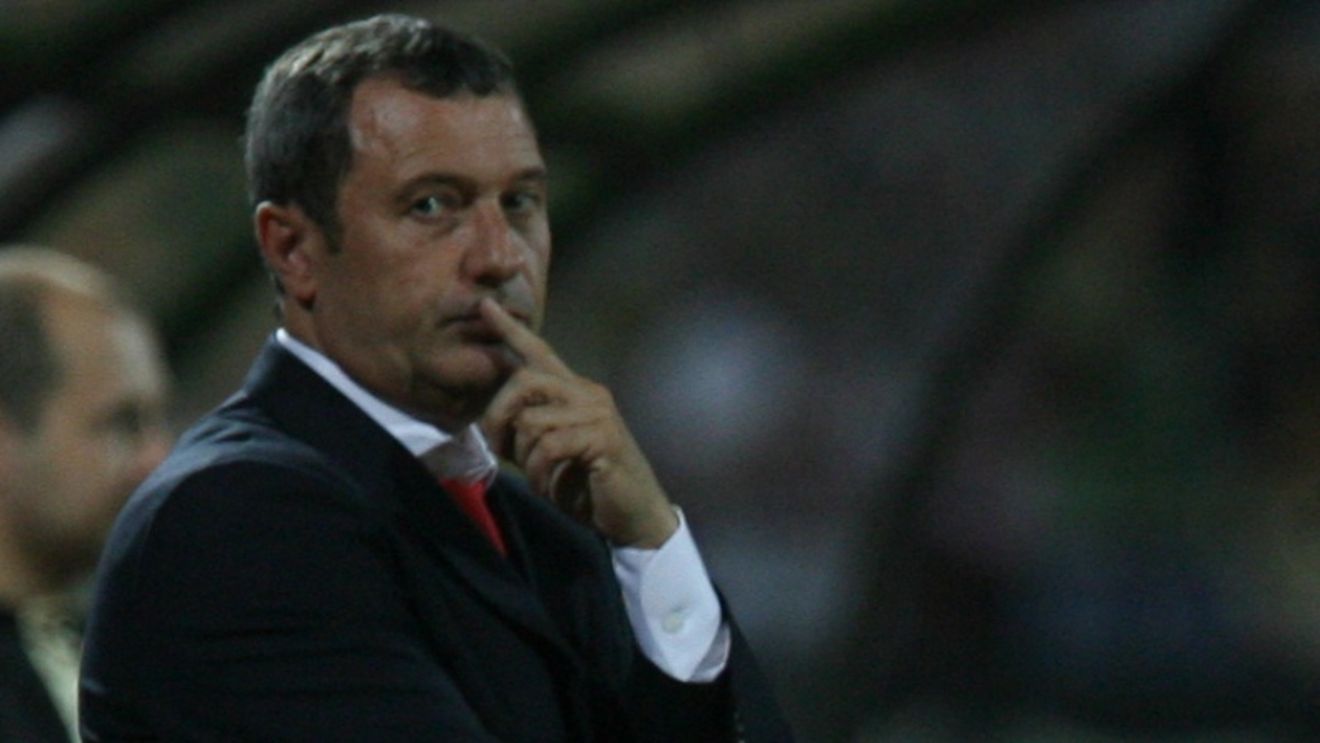 Dom'' profesor ar mai sta!