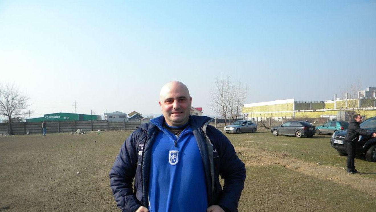 Sepsi stinge o altă fumigenă a lui Adrian Mititelu: „Actul a fost semnat de Cătălin Rizan imediat după ce FCU a venit cu autocarul la stadion. Dânsul este filmat pe camere!” | EXCLUSIV