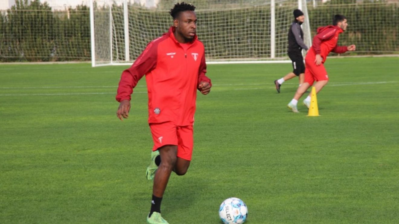 Jucătorul transferat la UTA Arad este blocat în Ungaria! Clubul a apelat la o formația maghiară pentru a-l ajuta să se pregătească