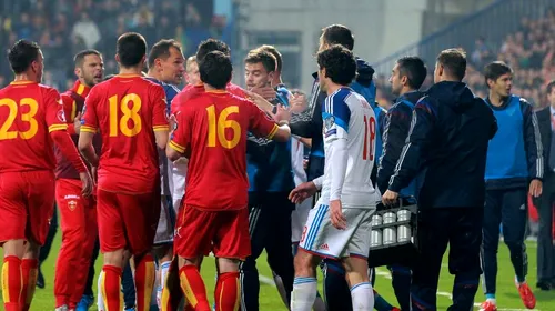 Meciul dintre Muntenegru și Rusia a fost întrerupt definitiv în minutul 67 din cauza incidentelor de la Podgorica. Jocul mai fusese întrerupt pentru 30 de minute în prima repriză. VIDEO | Akinfeev a fost lovit de o torță aruncată din tribune