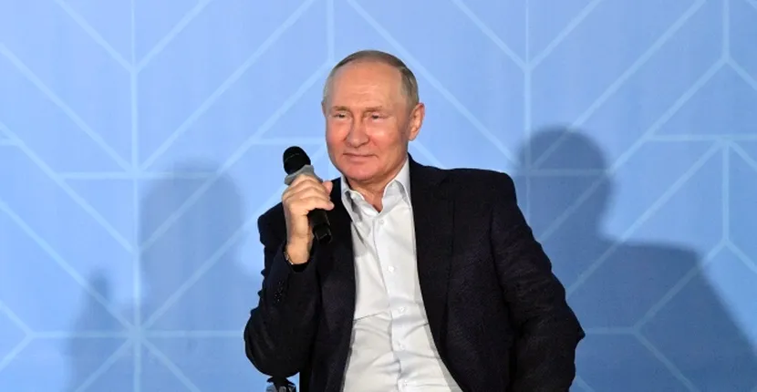 Vladimir Putin s-a agățat de scaun, în timp ce picioarele îi tremurau. Trebuie să trăiești pentru ceva pentru care să mori