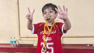 Geniul de 3 ani a devenit cel mai tânăr jucător de şah din istorie care a primit rating de la federația internațională