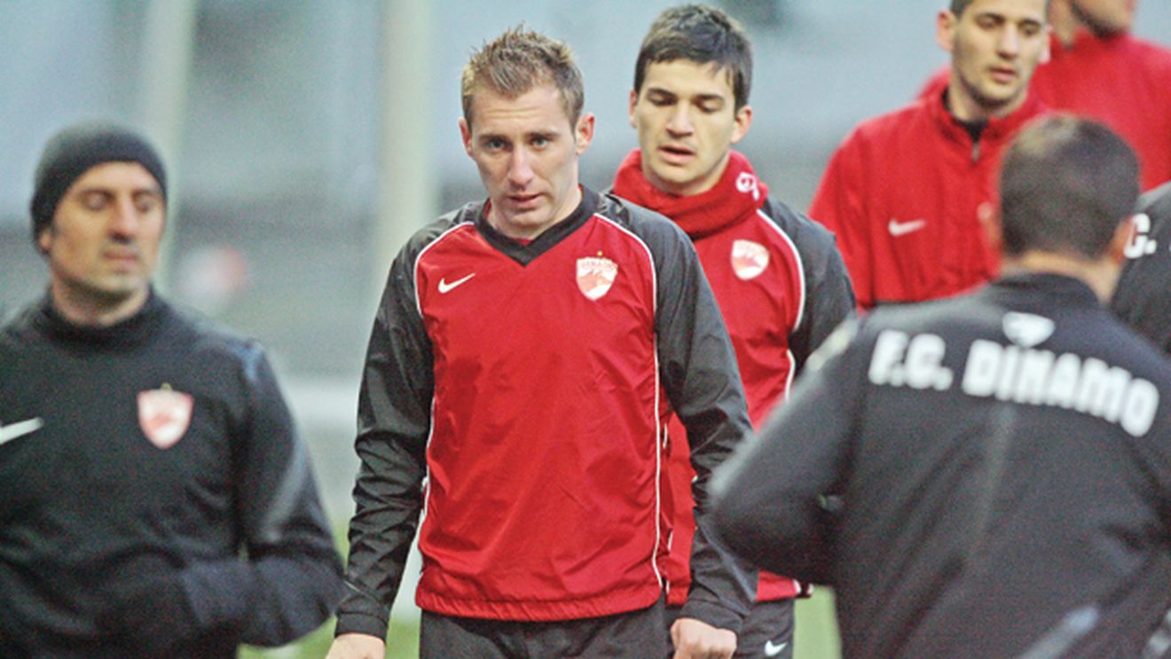 EXCLUSIV: BOX la antrenamentul lui Dinamo!** Sub ochii coechipierilor, doi jucători s-au bătut ca-n filme:  "Pumni, picioare, chiar și scaune!" Reacția clubului: