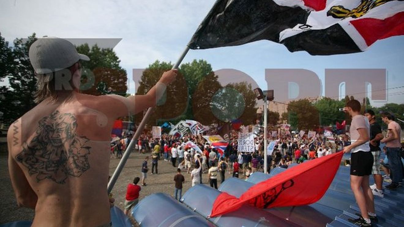 "S-au adunat 300 de drogați să mă conteste! O să închid Peluza Sud!"**