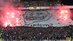 VIDEO** "Problem?" Fanii turci au realizat o super coregrafie după ce Federația a interzis torțele pe stadioane