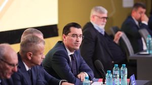 Gigi Becali anunță pacea istorică pe care o face cu Răzvan Burleanu: „Face combinațiile lui, UEFA, să le facă. Faceți-vă încă 7 mandate, încă 3 greci, dar lasă-mă pe mine în pace” | VIDEO