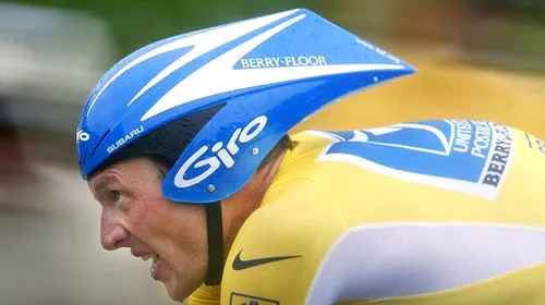 Greșelile trecutului îl bântuie pe Armstrong! Fostul ciclist n-a putut participa la o competiție de înot!