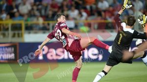 Trică, în fața primului trofeu ca antrenor: "Îi felicit pe băieți, urmează Petrolul. Dacă rămân? Povestim după finală!"