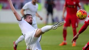 Dezvăluiri de senzație despre un star care a fost în Liga 1: „Mirosea a «parfum» la antrenament. Dansa pe mese” + Conducerea îi dădea voie să consume alcool | VIDEO EXCLUSIV ProSport LIVE