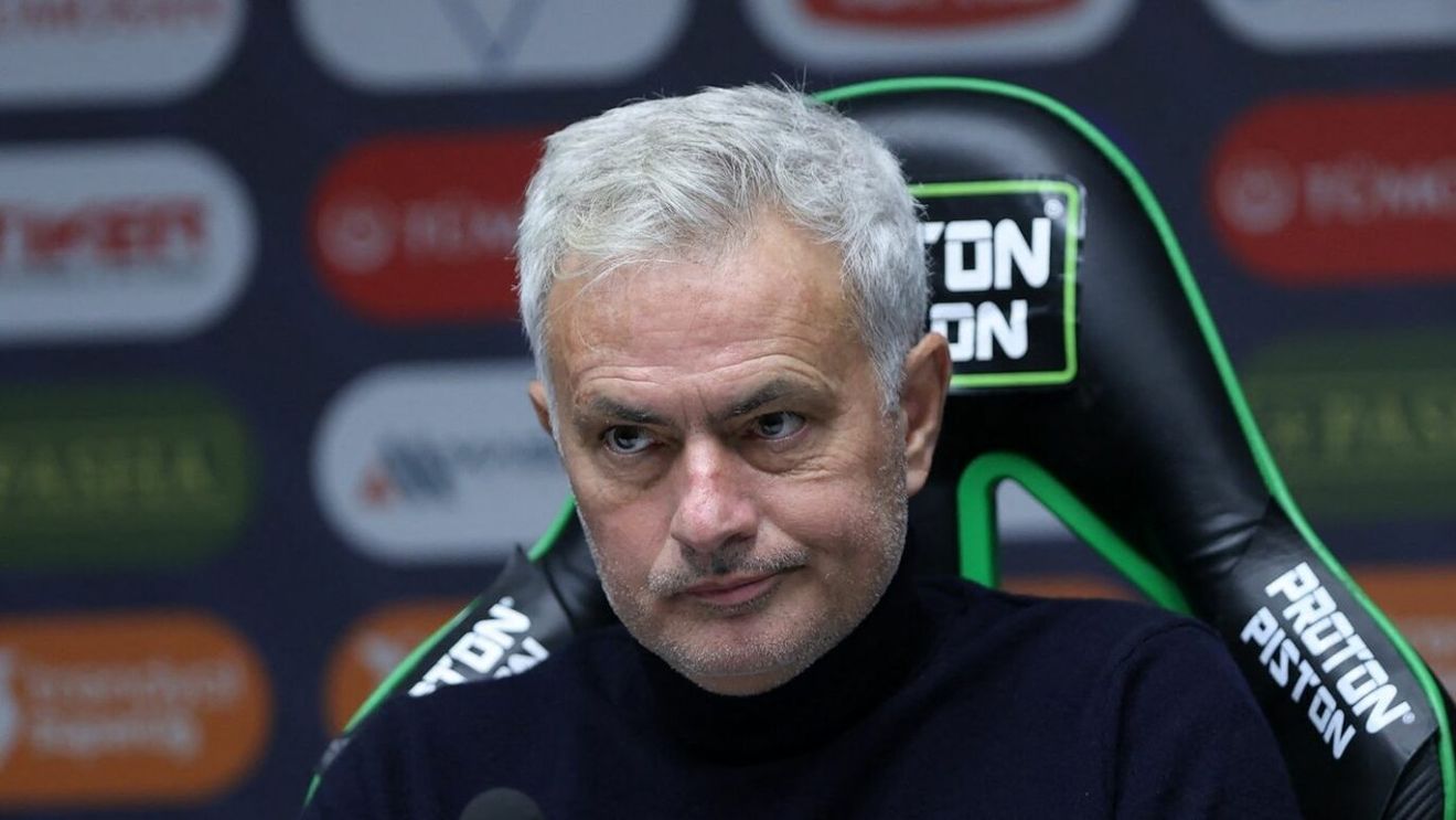 Mourinho a aruncat în aer derby-ul Turciei și e chemat în instanță după ce și-a numit adversarii maimuțe
