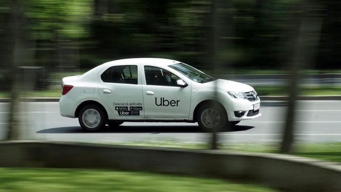 A împărțit pliante și a ajutat la curățenie înainte să devină star: „Mă trimiteau să fiu șofer UBER”