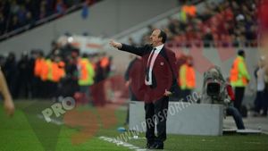 "Penalty-ul a fost acordat prea ușor, iar terenul a fost prost!"** Benitez încearcă să explice eșecul cu Steaua