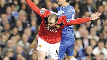 Plouă cu bani în Premier League