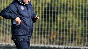 "Mă deranjează că suporterii îmi cer demisia,** dar nu plec!"