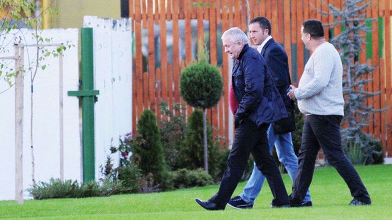 Porumboiu: "MM a stat la noi cât stă barza în copac! Dacă îl regretam, insistam să rămână!** Funcția lui nu e așa importantă"