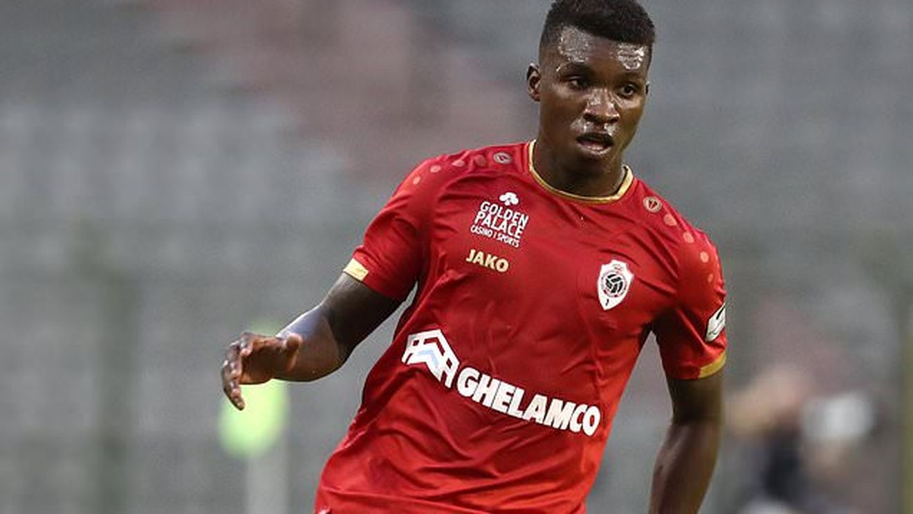 Boloni face minuni la în Belgia! Două cluburi din Premier League se bat pentru semnătura unui jucător de la Antwerp