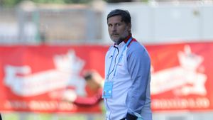 Francezii râd de Nicolo Napoli, după ce italianul a preluat-o, pentru a opta oară, pe FCU Craiova: „Lasă-ne, fratele meu, ne-am săturat de tine!”