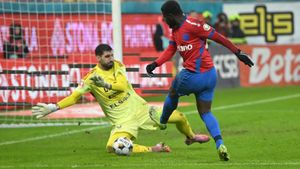 Daniel Bîrligea tremură pe bancă. Înlocuitorul ales de Becali, gol în FCSB - FC Botoșani