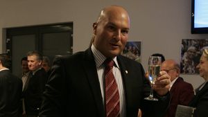 Arpi, profesor de matematică: "Nu cred că aș avea rezultate, sunt prea blând"