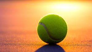 Un fost jucător de tenis, găsit mort în mașină. Cauza decesului bizar nu e cunoscută
