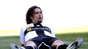 P-asta n-ai mai auzit-o:** exasperat de ineficacitatea lui, un fan al lui Juve l-a scos la vânzare pe Ebay! Cea mai amuzantă clauză